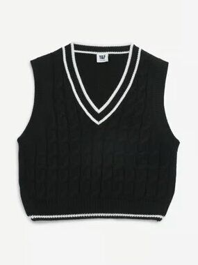 Black Knit Cropped Sweater Vest